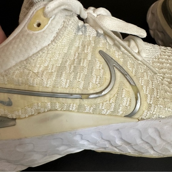 Nike Women's React Infinity Run Flyknit 3 White/Silver Running Shoes 8 Sneakers - Picture 6 of 11
